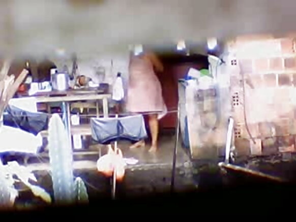 আউটডোর বিজিন্হা সেক্সি ফিল্ম শো দুই সেক্সি বটিন ভয়েউর মাইন