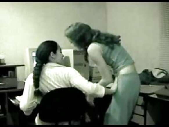 লিন্ডা ভারতীয় লেসবিয়ান কিশোর সুন্দর সেক্সি কিশোররা সেক্সি লেসবিয়ান আটকে যাওয়ার ভয় পায়