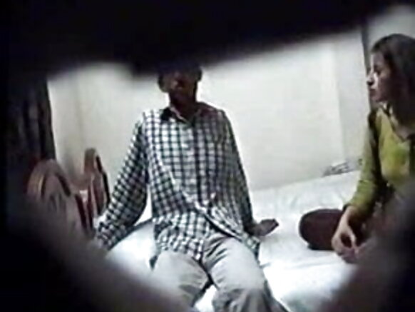 পাকিস্তানি চুদাই একজন গ্রাহককে হিন্দিতে X X X X X X ভিডিও এইচডি লুকানো হিন্দিতে চোদা