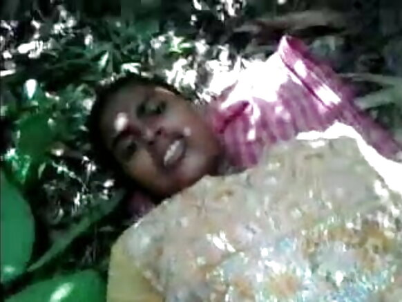 দেশি- গর্জিয়াস বস্টি মেয়েকে কুকুরের সাথে জঙ্গলে চুদেছে মুভি পার্ট 2