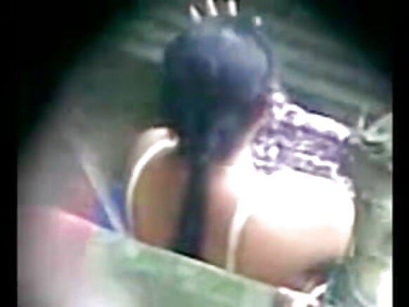 Desi Aunty India Takeing Bath Secretly Desi Aunty গোপনে চেম্বার সেক্সি সেক্সি সেক্সি মুভি