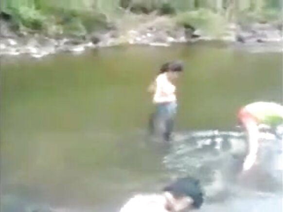 নদীর ভিডিও সেক্সি থিওর bfs মুভিতে ভারতীয় মেয়েদের সাথে ভারতীয় মেয়ে