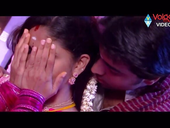 লিন্ডা মেয়ে মাল্লু সেক্সি মেয়ে টেলিভিশনে ইংরেজিতে