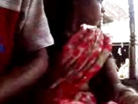 হিন্দি এইচডি মুভি সেক্সি অটোতে বুবপ্রেস