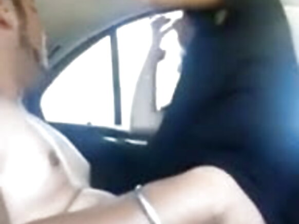 পাঞ্জাবি শিখ আমেরিকান কাপল নীল XXX চুদাই গাড়িতে চোদা