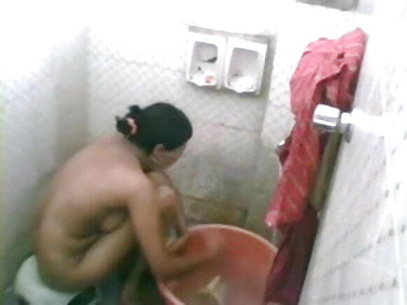 me desi গোসল করা মেয়ের গোসল সেক্সি ফটো ভিডিও নীল