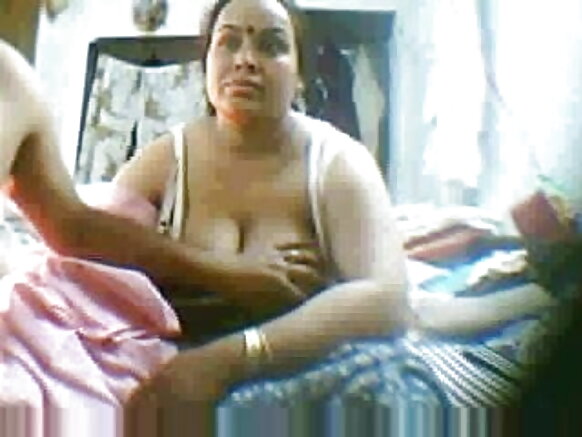 ভারতীয় পরিপক্ক ভারতীয় সেক্সি ক্যামেরা মুভি ইংরেজি শো