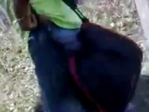 দেশি বেশ্যা চুদে বাইরে বলে চোদে সেক্সি মুভি সেক্স আমাকে মারতে দেয় না