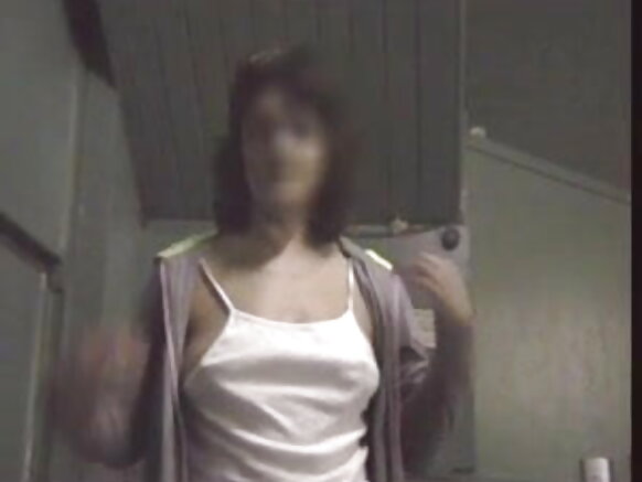 ব্যাডমিন্টন সেক্সি ব্লু মুভির পর সুন্দর।