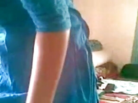 পাঞ্জাবি মেয়ের সেক্সি এবং নোংরা ছবি গোসল করার সময় এবং মেয়ের জামা পরার সময় ধরা পড়ে