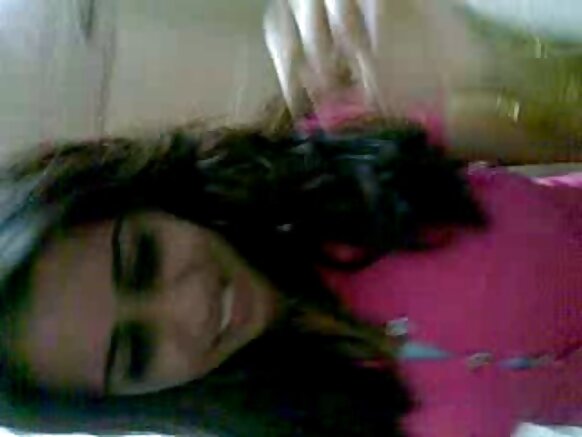 সে আমার সেক্সি বয়ফ্রেন্ডকে চুষছে bhojpuri movie