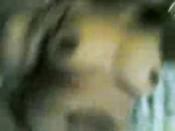 তামিল প্রযোজকের সাথে মালায়ালাম সেক্সি সিনেমার অভিনেত্রী