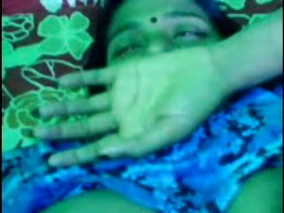 বাংলা দেশী আন্টি তার মেয়ের প্রাইভেট টিচারের সাথে সেক্স করেছে new sexy hindi movie teacher