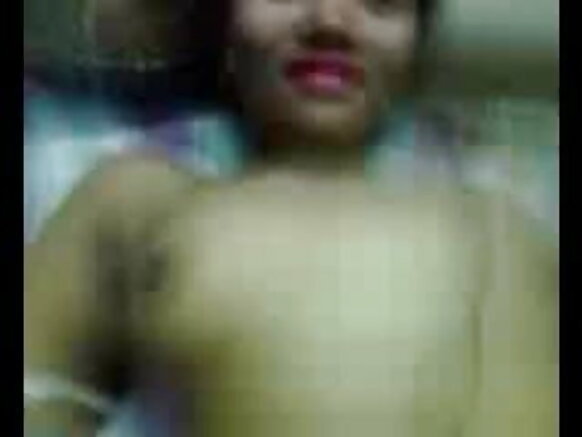 নতুন সেক্সি মুভি ভিডিওতে বয়ফ্রেন্ডের সাথে সেক্স করছে দেশি মেয়ে