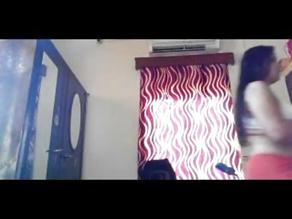 ইন্ডিয়া আন্টি হলিউড সেক্সি মুভি hd aunty 1211