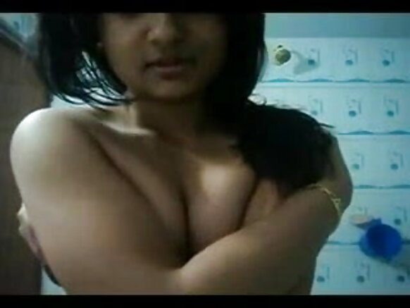 বাথরুমের শাওয়ারে নিজেকে তৈরি করলেন ভারতের শিশুর ভিডিও