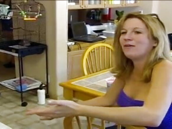 এশিয়ান লিঙ্গ পশ্চিমী লিঙ্গ থেকে অনেক ছোট: পশ্চিমী স্বর্ণকেশী এসকর্ট