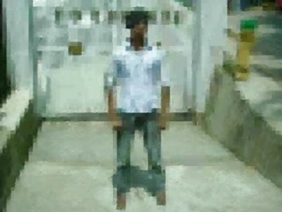 আয়েশা সেক্সি ভিডিও মুভি আয়েশা তাকিয়া পাঠাও তাকিয়া