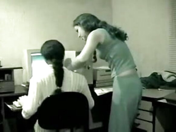 লেসবিয়ান দেশি ইন্ডিয়ান সেক্সি অফিস ফানি মুভি