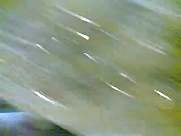 হিন্দি রাজস্থানী সেক্সি ফিল্মের ম্যাথুজ ড্রেসের নিচে প্রস্তুতি নিচ্ছেন শেজা