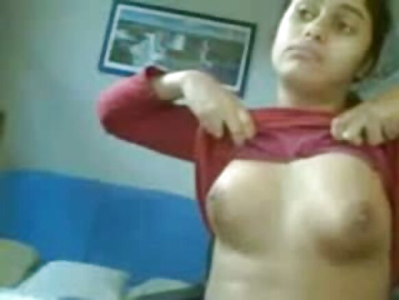 ভারতীয় boobs দেখানো সেক্সি মাই খোলা মুভি