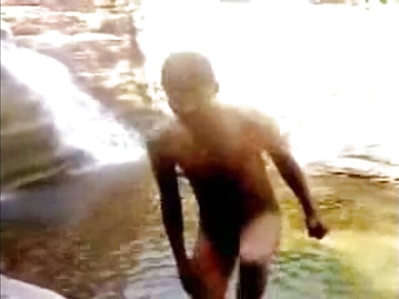 দেশি গ্রামের বউ desi x x x সেক্সি বউ চোদা আউটডোর নদীর পাড়ে