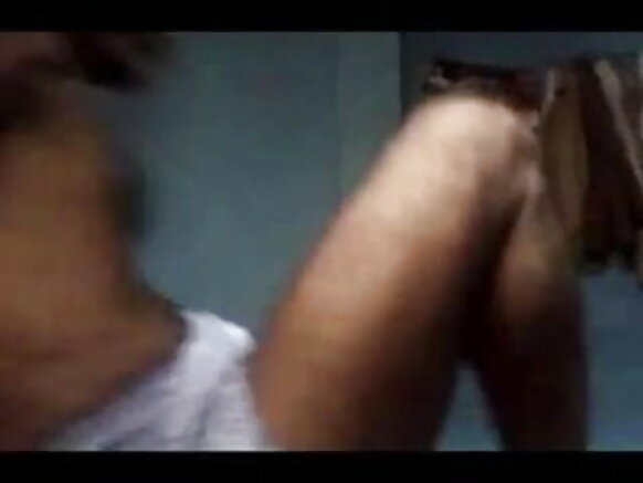 ব্লু হাউস দেনা সেক্সি বস বস