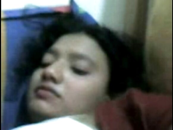 ভাবী তার স্বামীকে তার মূল্যবান স্তন চুষতে বলে ভোজপুরি ছবির সেক্সি ভিডিও