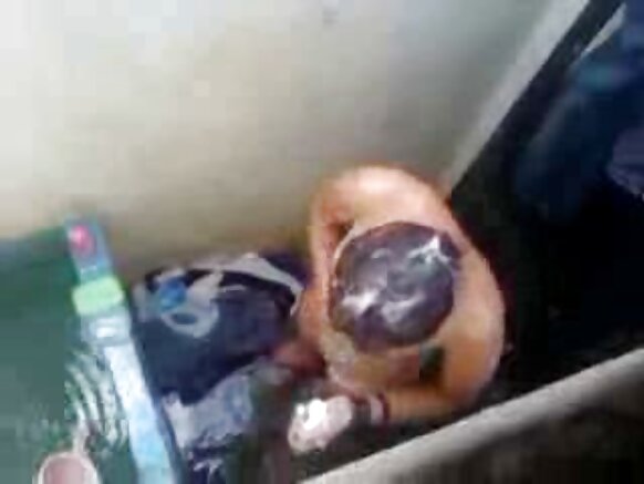 সেক্সি কাজের মেয়ে ভিডিও HD voyeur ঝরনা