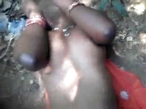 সাউথ দেশি মেয়ে তার বয়ফ্রেন্ডকে মাদ্রাসি ফটো সেক্সি ওয়ান দেশী ব্লোজব দেয়