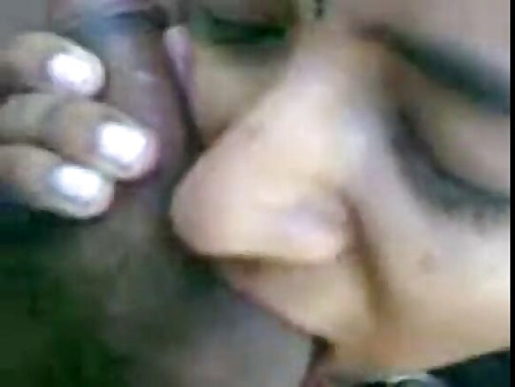 ভারতীয় বিশ্ববিদ্যালয়ের মেয়ে তার প্রেমিকের আসল অপেশাদার বীর্য গিলে ফেলল সেক্সি হলিউড মুভি হিন্দিতে