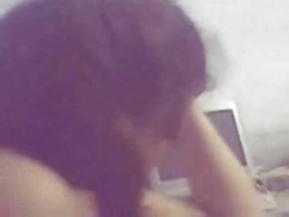 ভারতীয় বিশ্ববিদ্যালয়ের মেয়ে একটি নতুন নীল প্রেমিকের ছবি উপভোগ করছে