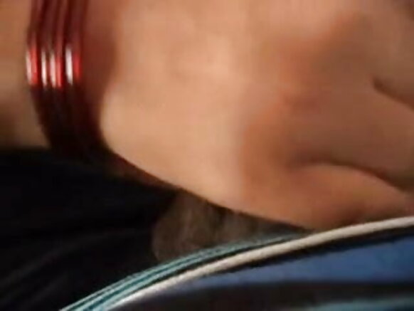 বাঙালি ছেলে তার সেক্সি মুভি hd সেক্সি মাইন উপভোগ করলো