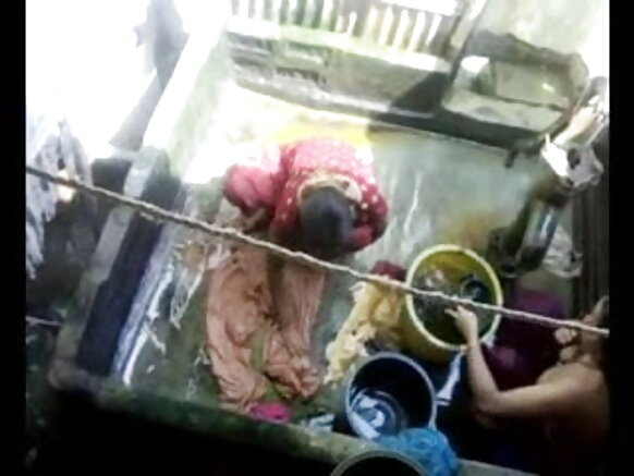 সেক্সি বাথরুম 2 সেক্সি মহিলা সেক্সি মহিলাদের সঙ্গে