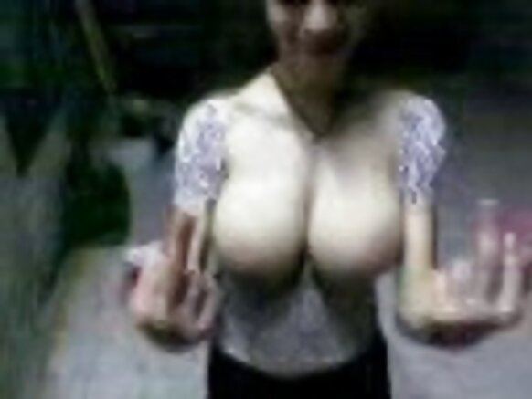 ভরত তেটোনা ঐশ্বর্য সেক্সি মাইন টেটোনা