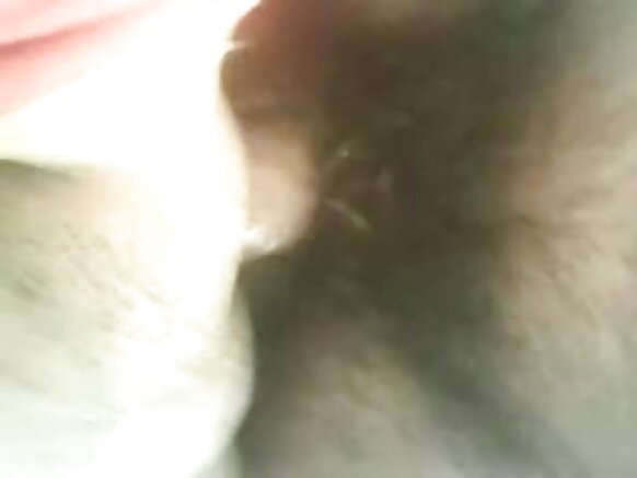 এন.ইন্ডিয়ান হট গার্ল তার বয়ফ্রেন্ডের সাথে সেক্সি ভারতীয় মুভি