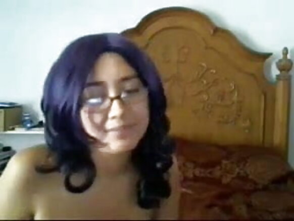 ওয়েবক্যামে চশমা সহ টপলেস মাধুরী দীক্ষিত কিউট - cutie hotcamgirls