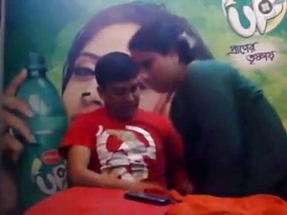 দেশি ক্যান্টিনা অ্যাপার্টিনা এপি