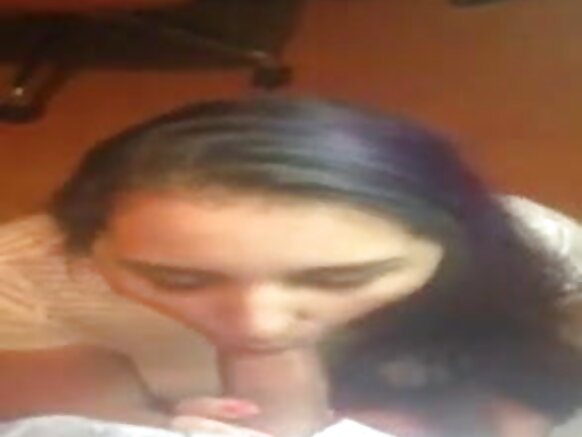 সুন্দরী NRI মেয়ের সুন্দর বড় বাঁড়া সেক্সি কুকুর চোষা