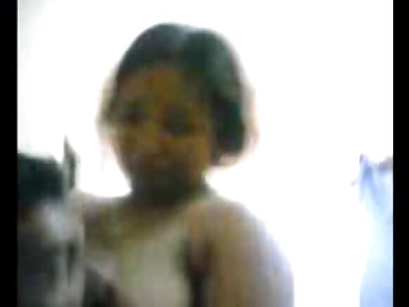 সেক্সি আন্টি বিশাল মাই দেখায় সেক্সি ভিডিও ইমেজ কেরালা এন্টি স্তন