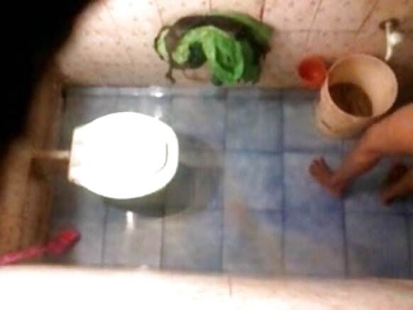 bangla desi hidden camera পাড়ার গোসল বাঁধা নতুন নীল নীল সেক্সি মুভি ও বাথরুমের গোপন ক্যামেরা