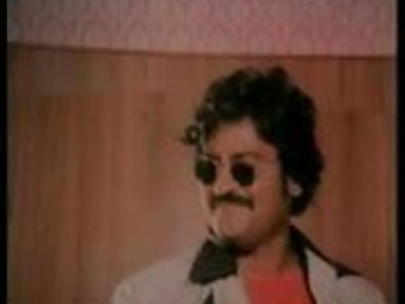 মাছ তরুণ সেক্সি হিন্দি ছবি (4) বড় মাই - JP SPL